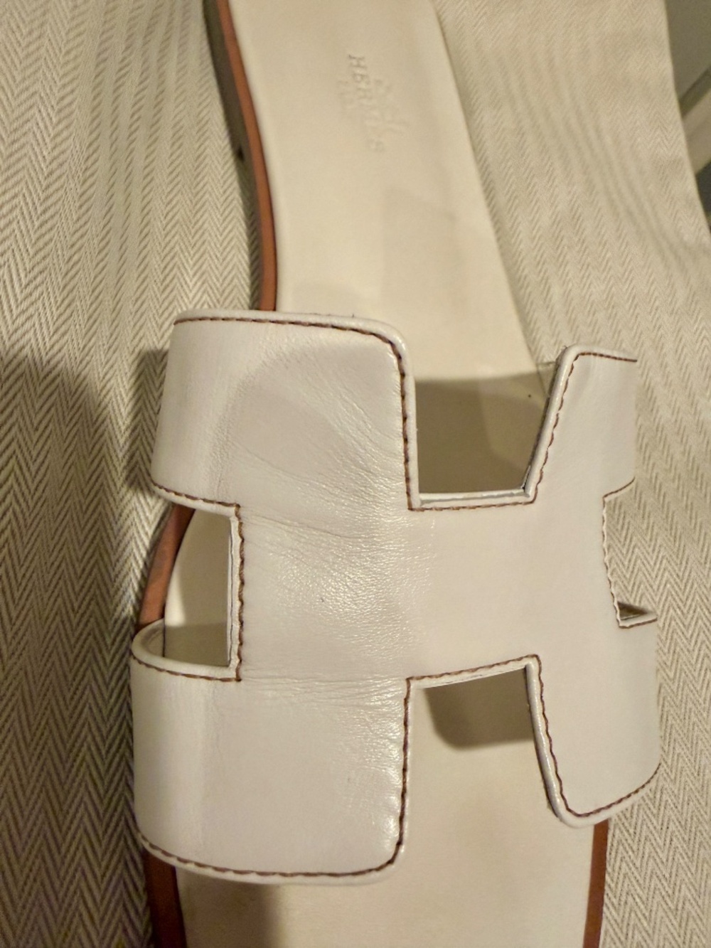 Hermes White Oran Sandals Size 40.5 - Picture 3 of 6